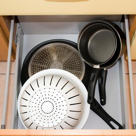 טיראנו Appartamento Incantevole Con Parcheggio Gratuito מראה חיצוני תמונה